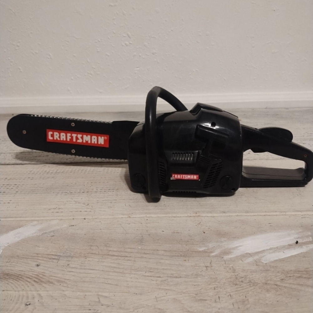 Vintage toy foVintage toy for kids Craftsman Chainsaw With 2002 is working great